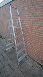 sterke Altrex trap twee kanten te gebruiken super handig.., Doe-het-zelf en Verbouw, Ophalen, Zo goed als nieuw, Minder dan 2 meter