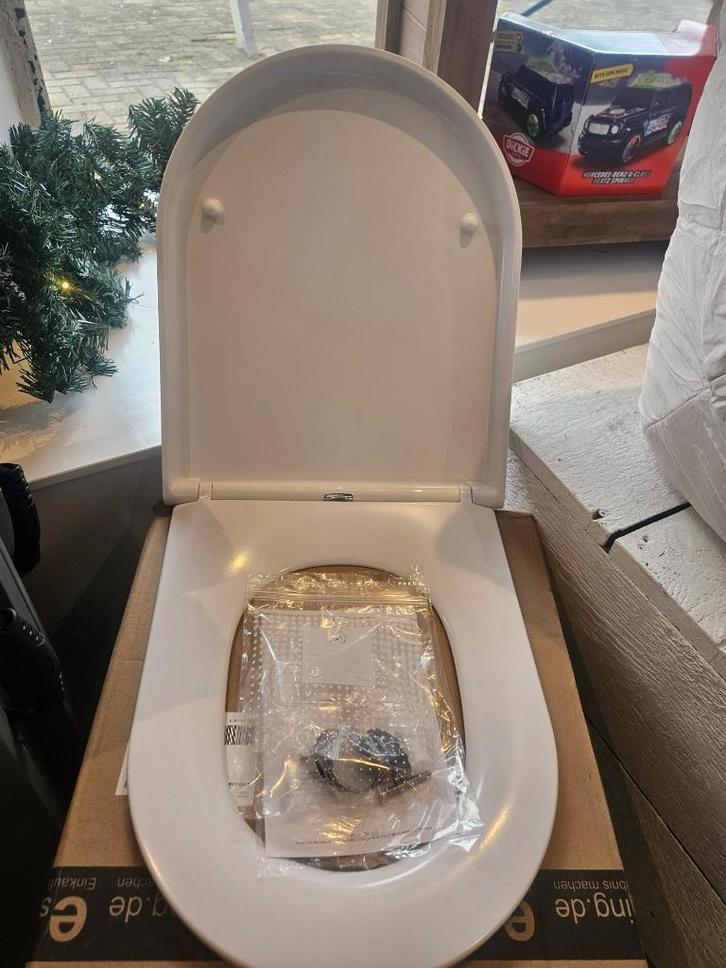 wc bril nieuw, Doe-het-zelf en Verbouw, Sanitair, Nieuw, Toilet, Ophalen