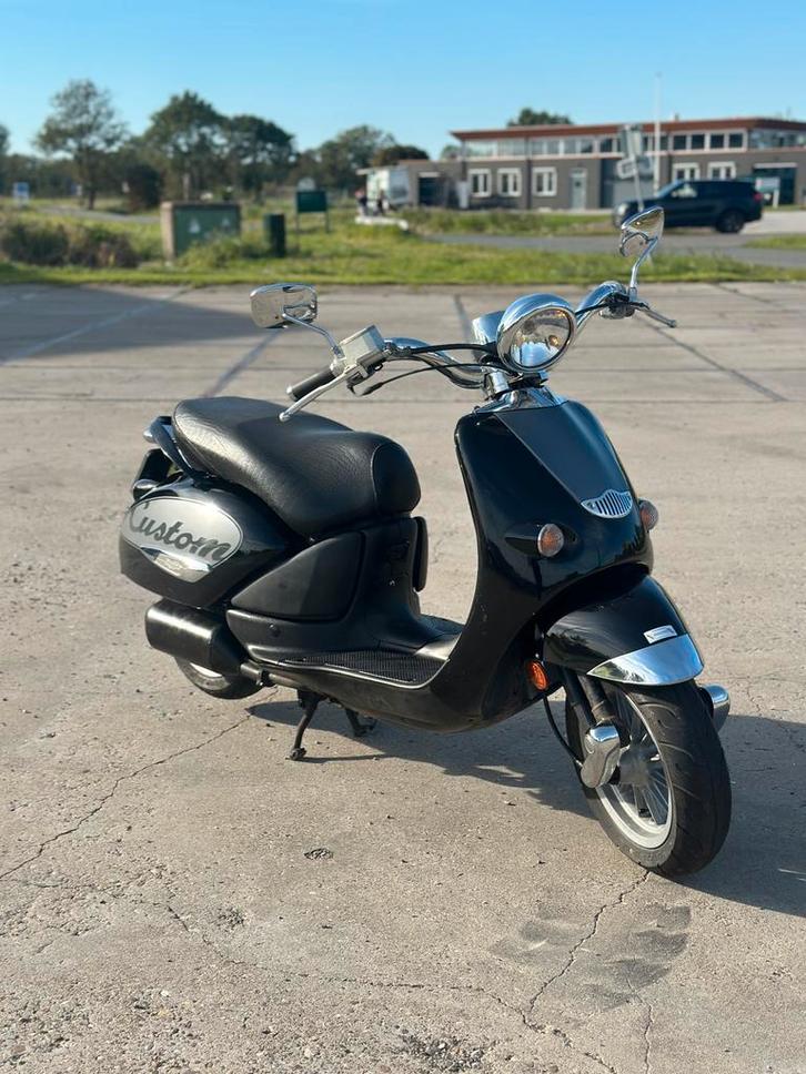 Aprilia Mojito Custom | 2009 | 27210 km | A-Merk | Garantie, Fietsen en Brommers, Scooters | Aprilia, Zo goed als nieuw, Overige modellen