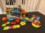 Toet Toet auto’s + garage + wegdelen, Kinderen en Baby's, Speelgoed | Vtech, Ophalen, Zo goed als nieuw, 2 tot 4 jaar