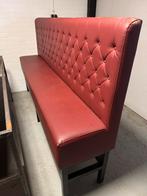 Bank, warm rood 2,80 lang, Zakelijke goederen, Horeca | Meubilair en Inrichting, Ophalen, Gebruikt, Meubilair