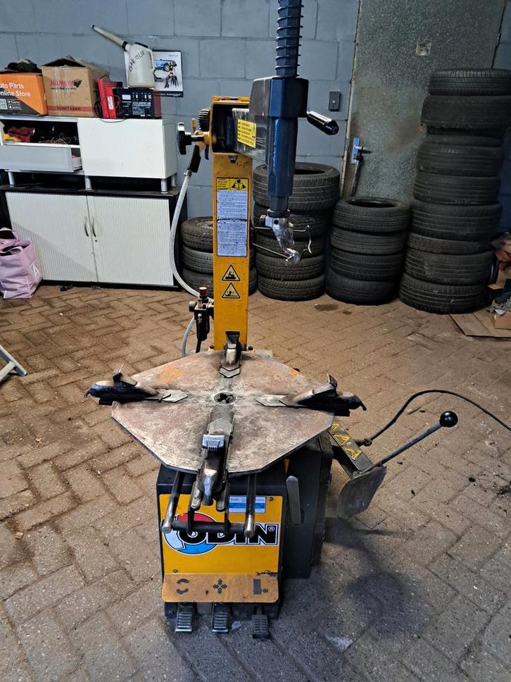 Banden Demontage Apparaat - Odin, Zakelijke goederen, Machines en Bouw | Industrie en Techniek, Ophalen