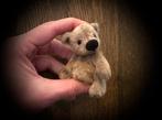 Mini Teddybeer beer handgemaakt beweegbaar pop beige teddy, Ophalen of Verzenden, Nieuw, Stoffen beer, Overige merken