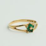 Vintage gouden ring met smaragd 9 karaat engeland bloem, Ophalen of Verzenden, Met edelsteen, Dame, Goud