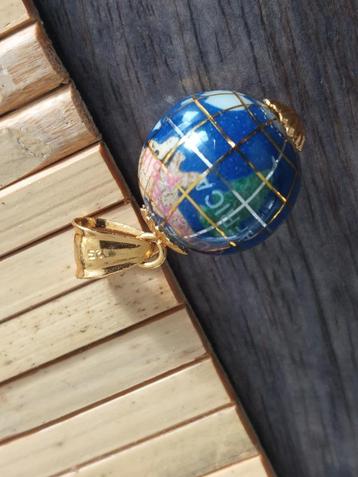 Wereldbol kettinghanger Lapis Lazuli + overige edelstenen beschikbaar voor biedingen