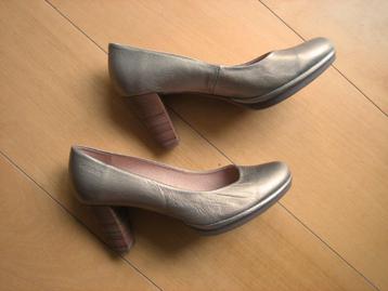 Chique elegante pumps in beige-goud leer WONDERS 39 snazzeys beschikbaar voor biedingen