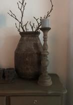 Houten kandelaar sober vergrijst India nepaloosters sleets, Ophalen of Verzenden