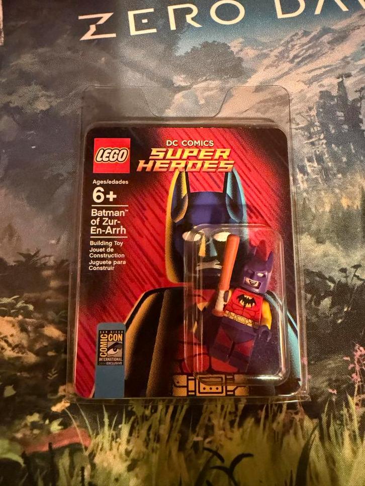 Lego SDCC Batman Zur-En-Arrh Minifiguur - Nieuw, Kinderen en Baby's, Speelgoed | Duplo en Lego, Nieuw, Lego, Losse stenen, Ophalen of Verzenden