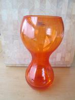 Mooie DERU Design International vaas Oranje-rood . J'n 70, Huis en Inrichting, Woonaccessoires | Vazen, Ophalen of Verzenden, Minder dan 50 cm