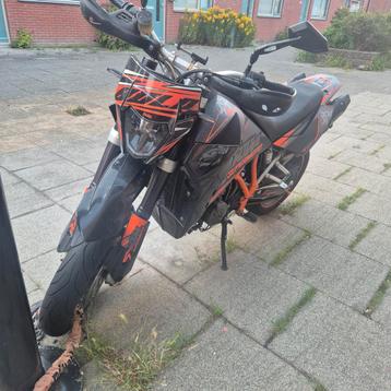 Ktm 950 supermoto  beschikbaar voor biedingen