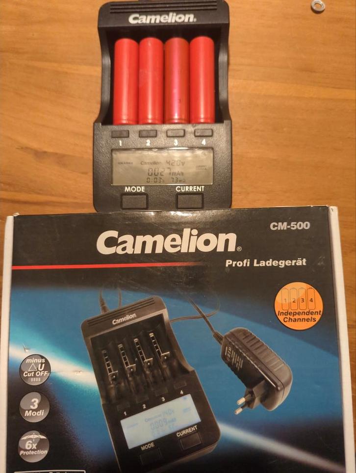 Camelion 18650 battery lader en capacitet check, Audio, Tv en Foto, Accu's en Batterijen, Zo goed als nieuw, Oplaadbaar, Ophalen of Verzenden