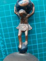 bronzen Atlas drager of mannetje met de wereldbol *oude klok, Ophalen of Verzenden, Gebruikt