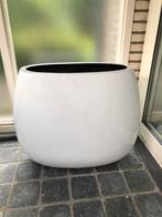 Moderne plantenbak., Tuin en Terras, Bloembakken en Plantenbakken, Ophalen, Tuin, Kunststof, Zo goed als nieuw