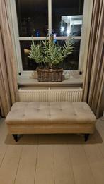 Beige linnen bankje / voetenbankje met houten pootjes, Huis en Inrichting, Ophalen, Hout, Minder dan 50 cm, Zo goed als nieuw