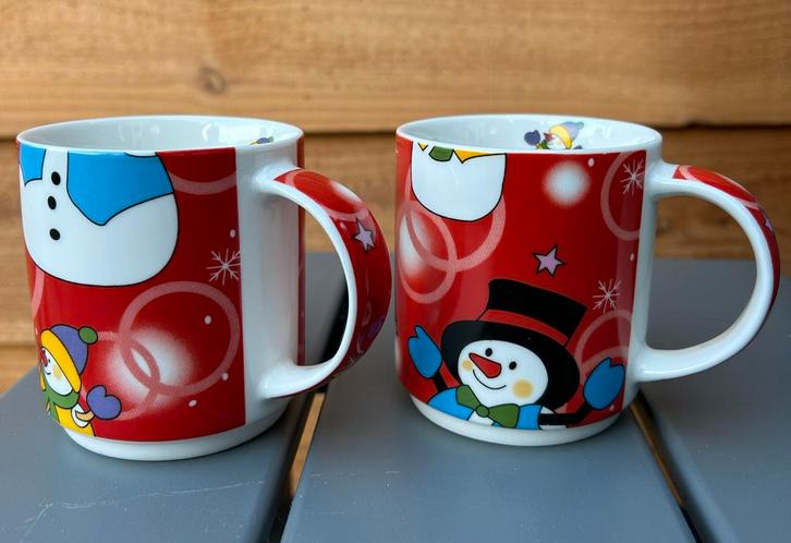 2 Kerstmokken L. Dake & Z'n - Goede Staat, Huis en Inrichting, Keuken | Servies, Gebruikt, Kop(pen) en/of Schotel(s), Overige stijlen