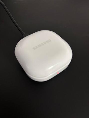 Samsung galaxy bud 2 Oplaadcase  wit.  Voor oordopjes beschikbaar voor biedingen