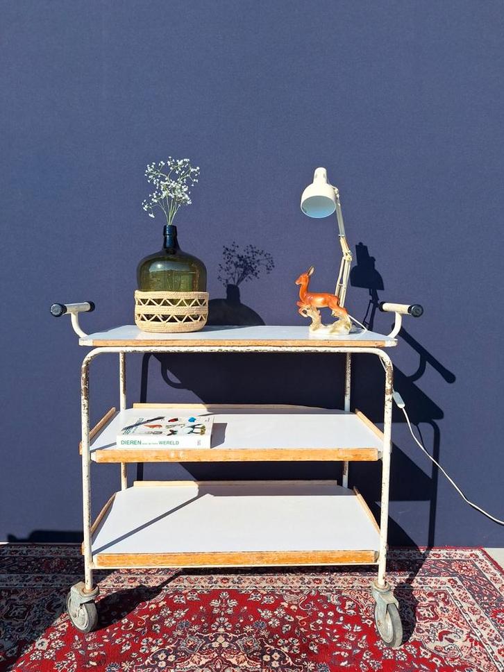 Vintage trolley, serveer tafeltje, industriële kar, tafel, Antiek en Kunst, Curiosa en Brocante, Ophalen