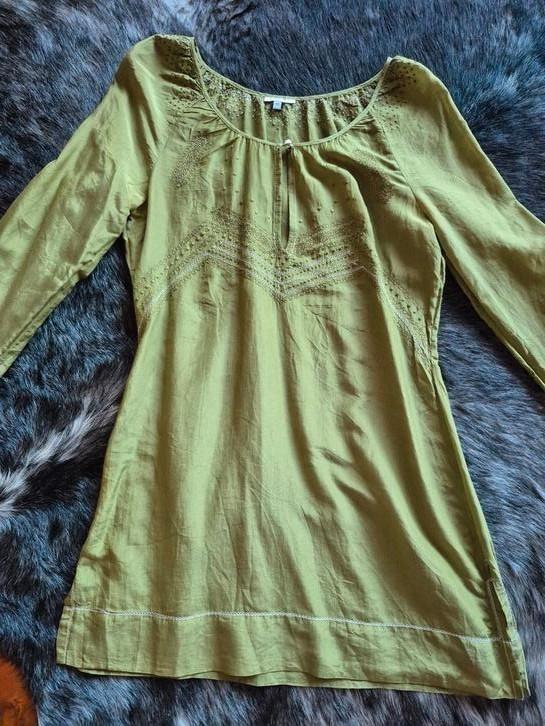 Zijden tuniek legergroen, Kleding | Dames, Tops, Zo goed als nieuw, Maat 38/40 (M), Groen, Lange mouw, Ophalen of Verzenden