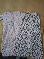 2 Bambino slaapzakken 68/80: roze veertjes & panterprint, Ophalen of Verzenden, Zo goed als nieuw, 70 tot 85 cm, Slaapzak