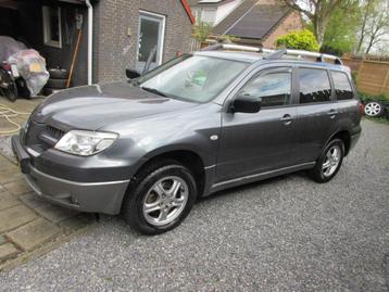 Mitsubishi Outlander 2.0 SUV 2WD 2008 Clima Grijs 3850 euro