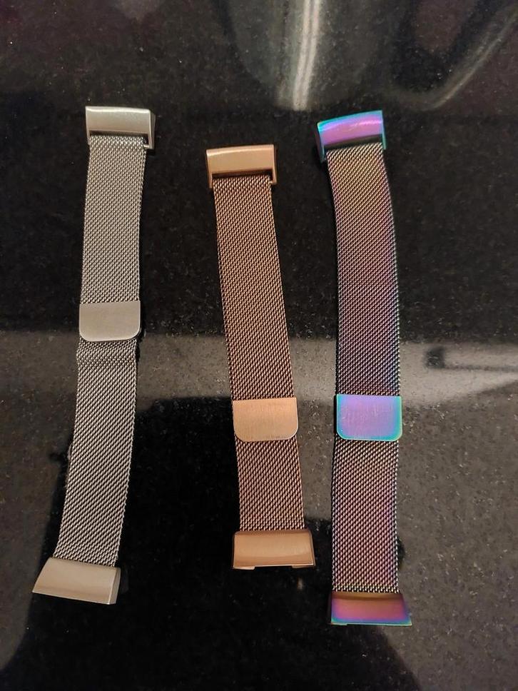Fitbit Charge 4 Milanese Bandjes - Zilver, Goud, Regenboog, Sieraden, Tassen en Uiterlijk, Armbanden, Gebruikt, Staal, Zilver