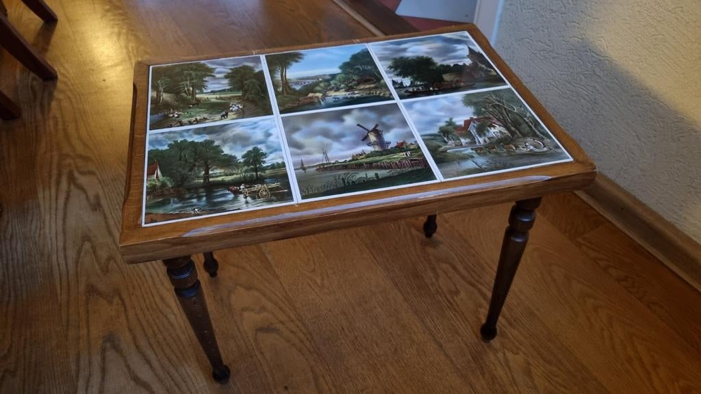 Vintage bijzettafel met tegels jaren 70, Huis en Inrichting, Tafels | Bijzettafels, Ophalen, Minder dan 45 cm, Minder dan 55 cm