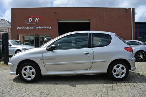 Peugeot 206 1.4 Quiksilver airco apk 28-06-2026 inruil mogel, Auto's, Peugeot, Bedrijf, Te koop, Airbags, Airconditioning, Centrale vergrendeling
