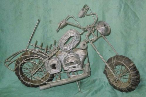 Sculptuur van ijzerdraad gemaakt - Motorfiets, Antiek en Kunst, Curiosa en Brocante, Ophalen of Verzenden