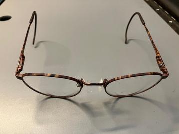 Dienstbrilletjes Luxottica in 2 uitvoeringen, versc. maten beschikbaar voor biedingen