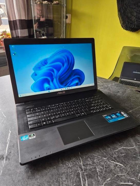 Asus grote 17 laptop Windows 11, Computers en Software, Windows Laptops, Refurbished, 17 inch of meer, SSD, 2 tot 3 Ghz, Ophalen of Verzenden