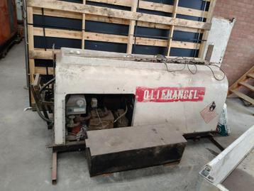 Brandstoftank incl pomp beschikbaar voor biedingen