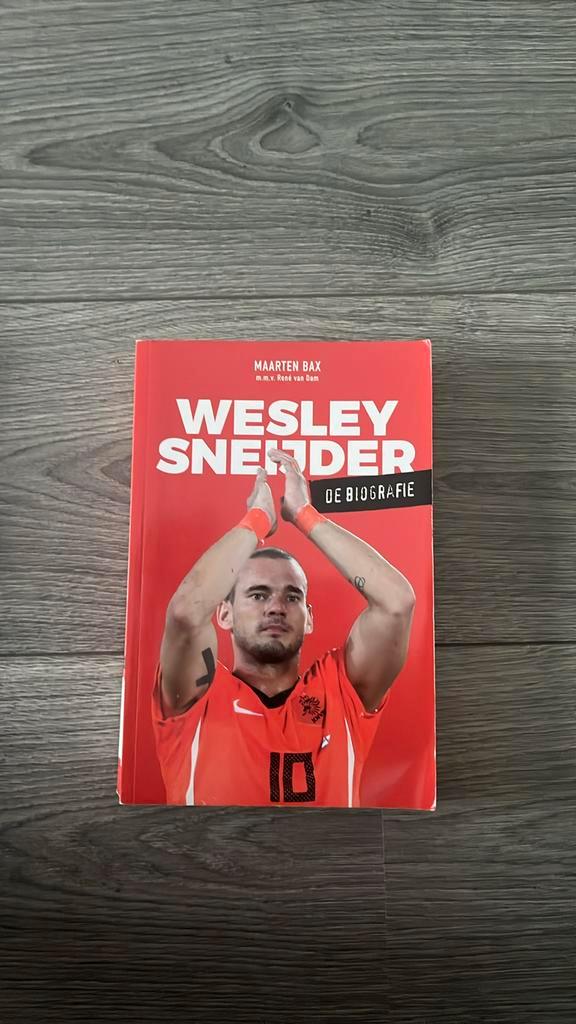 Maarten Bax - Wesley Sneijder, Boeken, Biografieën, Zo goed als nieuw, Sport, Ophalen of Verzenden