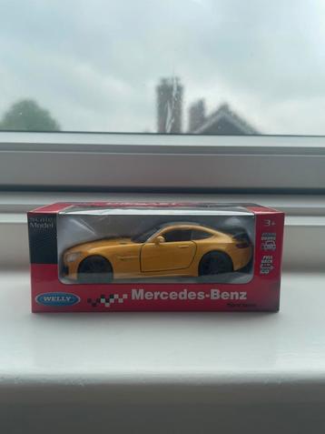 Mercedes benz schaalmodel 1:43, welly beschikbaar voor biedingen