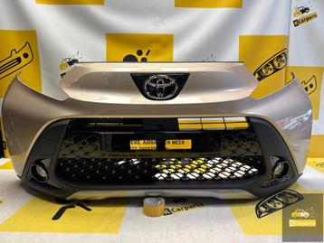Toyota Aygo X Voorbumper origineel 52119-OH19 pdc compleet beschikbaar voor biedingen