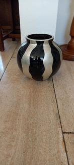 Mooie Metalic ronde bolvaas zwart / wit verticale banen, Ophalen, Zo goed als nieuw, Wit, Minder dan 50 cm