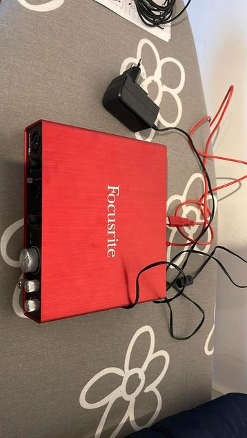 Focusrite Scarlett 6i6 2de generatie beschikbaar voor biedingen