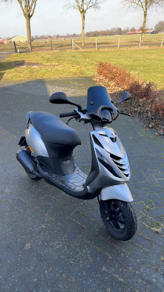 Piaggio Zip 125cc Custom, Fietsen en Brommers, Scooters | Piaggio, Gebruikt, Zip, Tweetakt, Ophalen