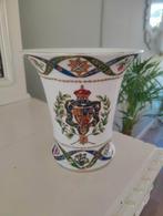 Antieke vaas Duke of Clarence wapen, gemerkt twee zwaarden, Ophalen of Verzenden