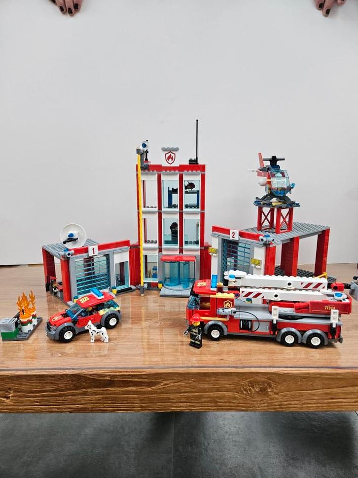 Lego 77944 Brandweerkazerne Compleet, Kinderen en Baby's, Speelgoed | Duplo en Lego, Ophalen of Verzenden