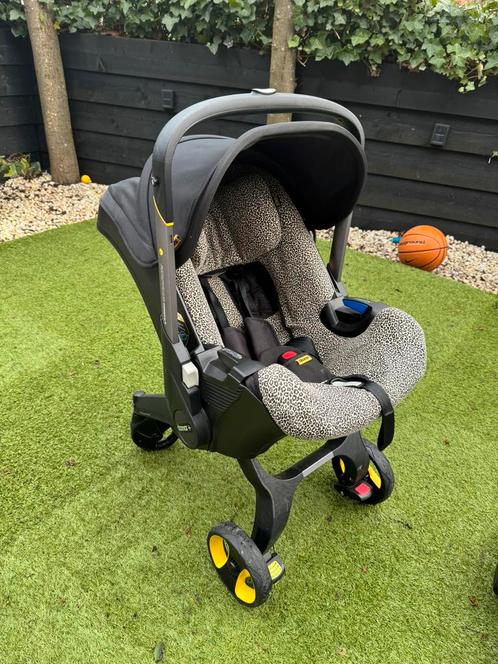 Doona kinderwagen incl 2 isofix bases, Kinderen en Baby's, Kinderwagens en Combinaties, Gebruikt, Overige merken, Met autostoeltje
