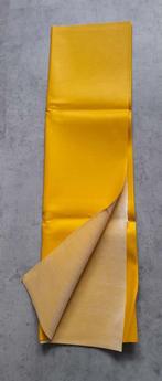 Nieuwe gele coupon SKAI / kunstleer van ongeveer 65 x 70 cm, Hobby en Vrije tijd, Stoffen en Lappen, Nieuw, 30 tot 120 cm, Leer of Kunstleer
