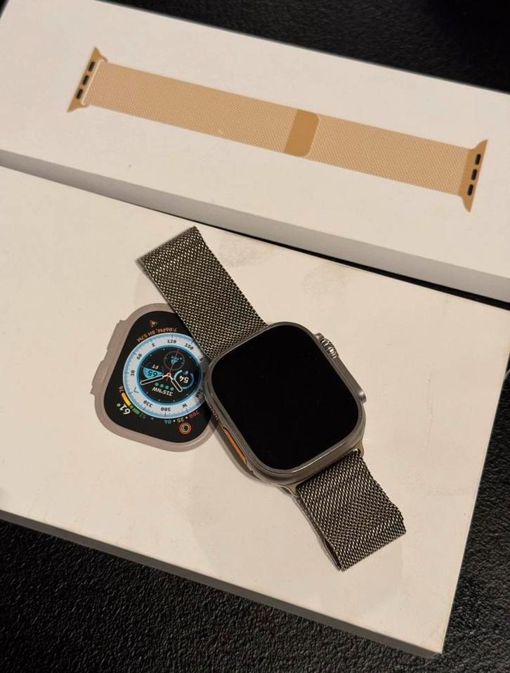 Apple Watch Ultra 49mm natural Titanium met Milanees bandje., Sieraden, Tassen en Uiterlijk, Smartwatches, Zo goed als nieuw, iOS