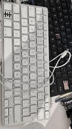 Apple keyboard wired usb model A1242, zoek deze!, Ophalen of Verzenden