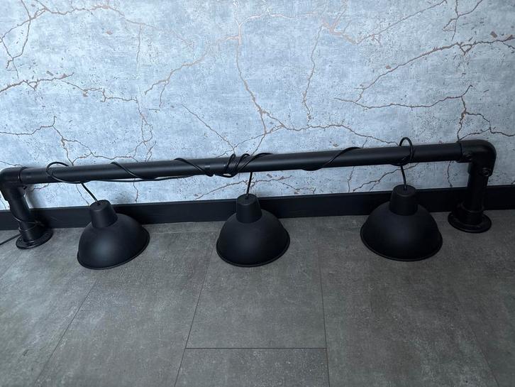 Industriële plafondLamp met Drie Spots, Huis en Inrichting, Lampen | Vloerlampen, Zo goed als nieuw, Minder dan 100 cm, Metaal