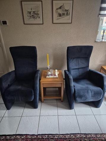 Twee relax fauteuils beschikbaar voor biedingen