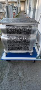 Buikkastje zilver met bloemenpatroon met 3 lades, Huis en Inrichting, Ophalen, Zo goed als nieuw