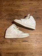 Nike air jordan 1 mid triple white, maat: 38.5, Kleding | Dames, Schoenen, Wit, Nike, Ophalen of Verzenden, Sneakers of Gympen