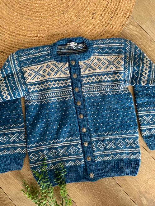 Handknit in Norway wollen vest XL bohemian wool cardigan, Kleding | Dames, Truien en Vesten, Nieuw, Maat 46/48 (XL) of groter