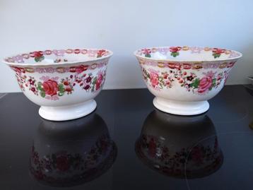 Twee antieke Engelse kastkommen (rozenkommen) eind 19e eeuw beschikbaar voor biedingen