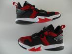Sneakers. Basketbal. Maat 36. Zwart met rode details., Decathlon/Tarmak, Jongen of Meisje, Schoenen, Ophalen of Verzenden